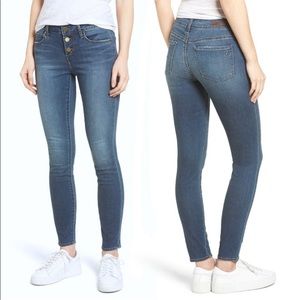 NWT Articles of Society Britney Exposed Button Skinny Jeans